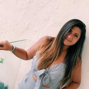 Meet your Posher, Elisa